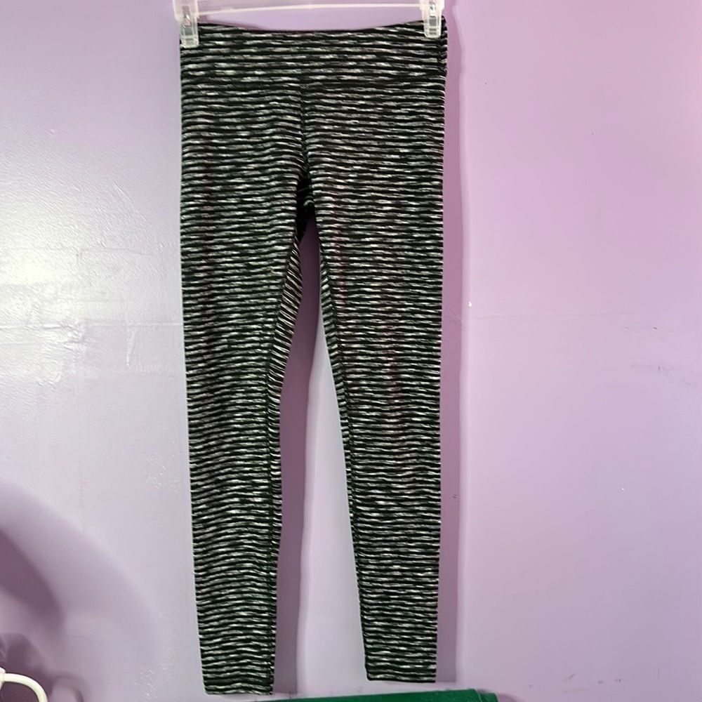 Zella Women's Black/White Yoga Pants Size S/P Small Petite Athletic Activewear